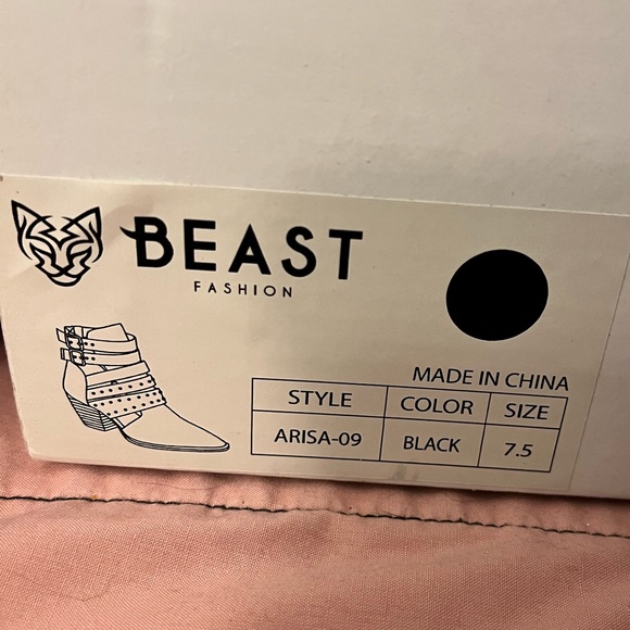 NWT Beast fashion cutout boots - Picture 7 of 8